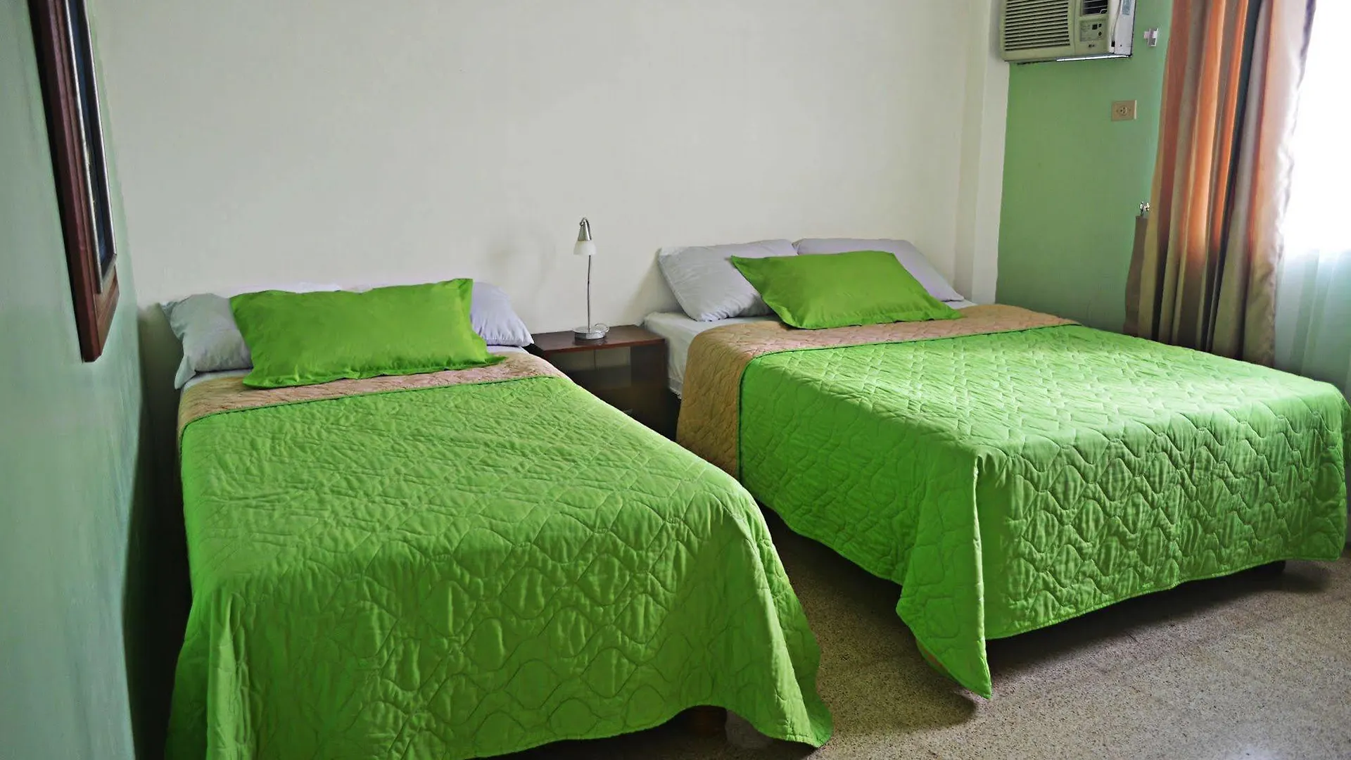 Guest house North Star Hostal Guayaquil
